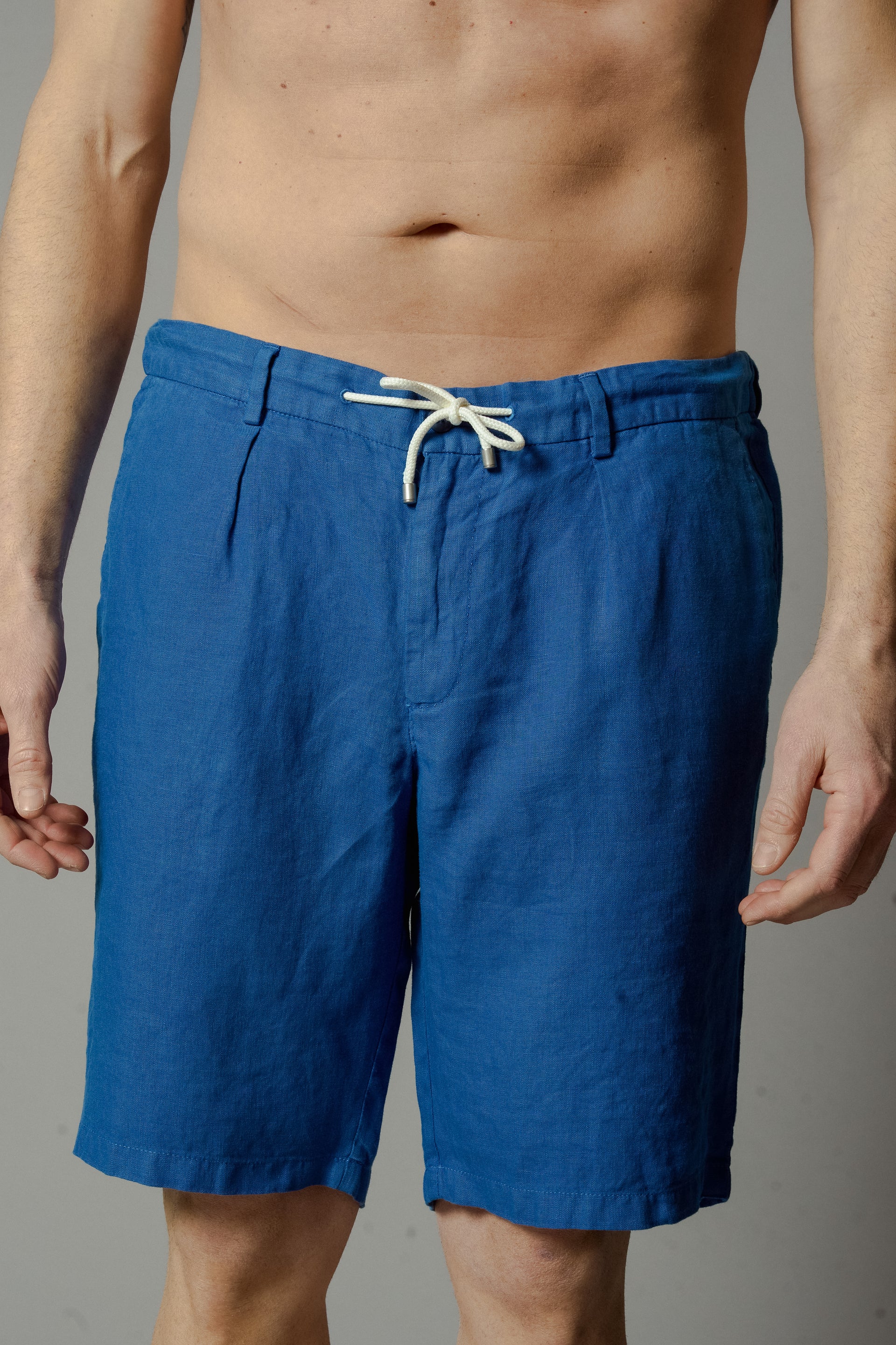 VALMONT  Mens Linen Bermudas Solid